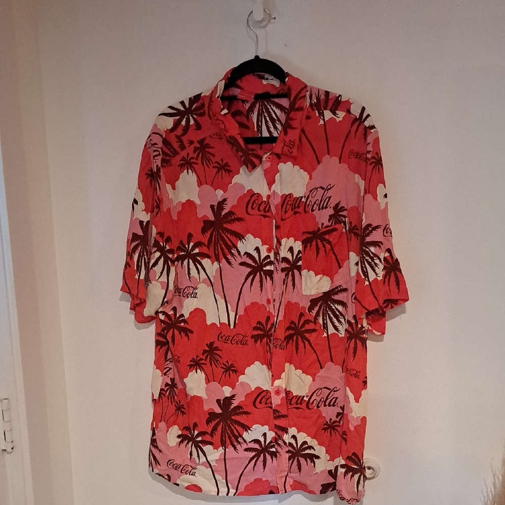 Coca Cola Red and Pink Palm Men's Shirt Size XXL B104